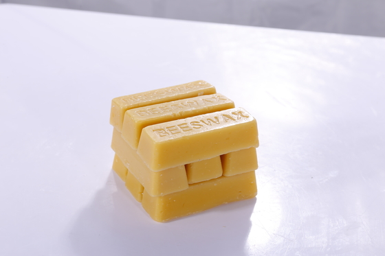 kupować 100% organiczny czysty blok wosku pszczelego 28g ręcznie robiony żółty wosk kosmetyczny do żywności produkcja online