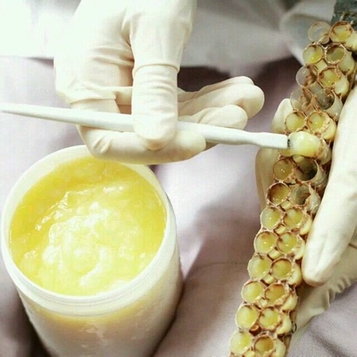 kupować Naturalny 1,6% 10-HDA Organic Fresh Royal Jelly Pure Royal Jelly dla opieki zdrowotnej produkcja online